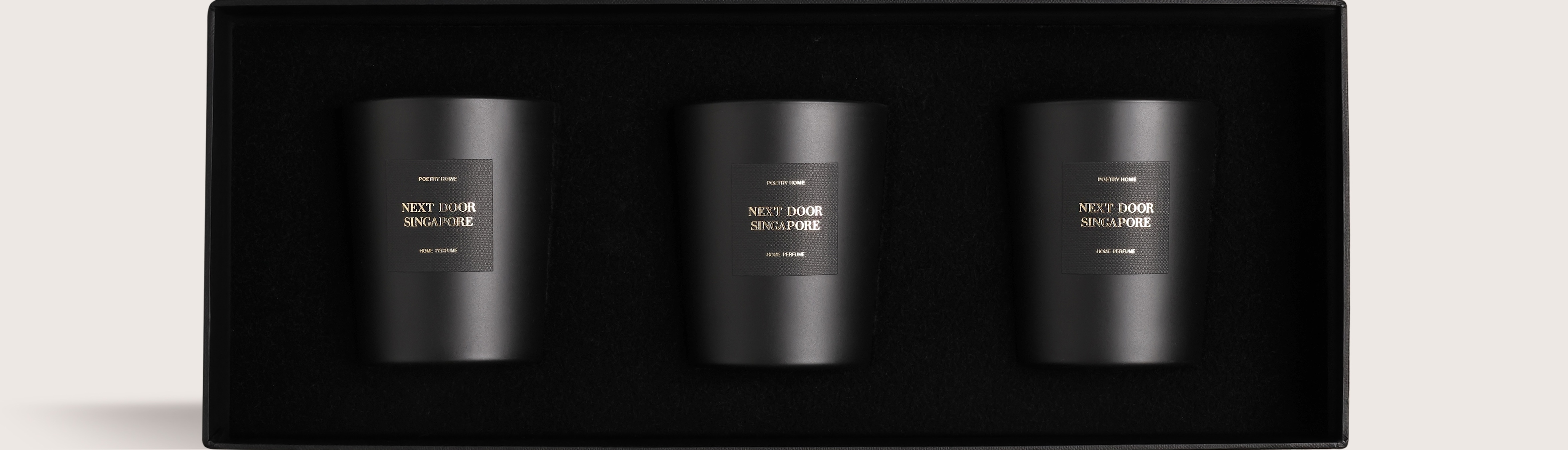 Bougies signature Poetry Home — identité olfactive sur-mesure